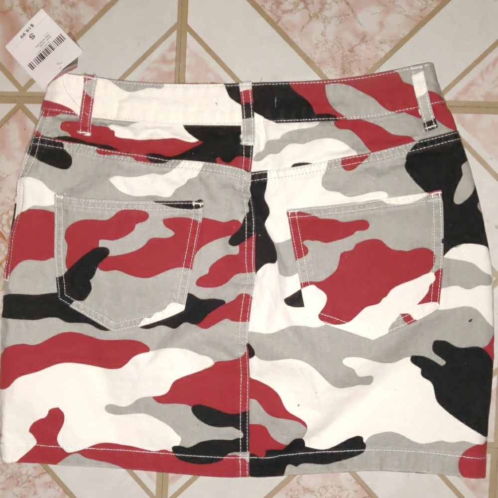 Forever 21 Skirt - Picture 6 of 8